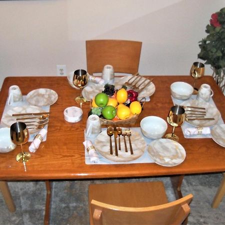 Two Bedrooms Apartment Manage And Supervise By Host Endless Features Amenities Dishwasher Washer Dryer Best Wifi Internet Services By Verizon Fios 960 Upload 960 Download Bi Monthly Free Housekeeping Services Huge 10000 Square Footage New York Dış mekan fotoğraf