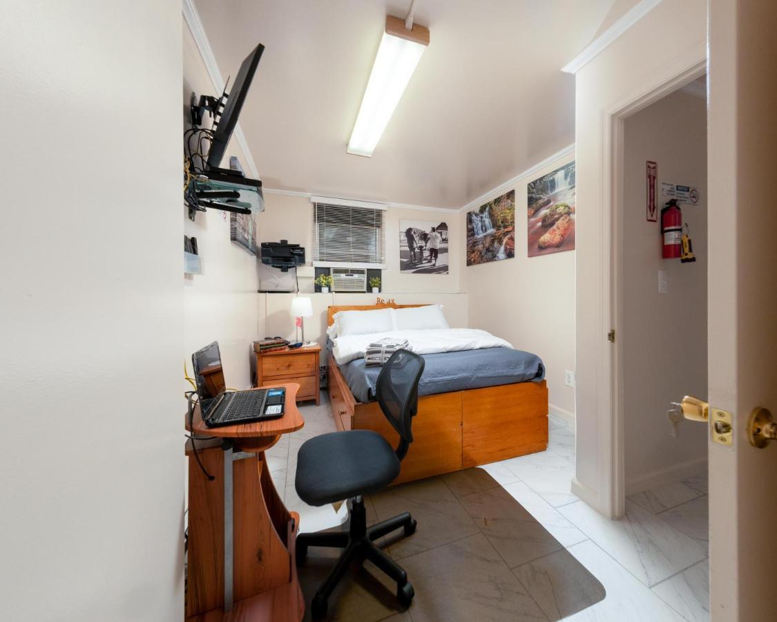 Two Bedrooms Apartment Manage And Supervise By Host Endless Features Amenities Dishwasher Washer Dryer Best Wifi Internet Services By Verizon Fios 960 Upload 960 Download Bi Monthly Free Housekeeping Services Huge 10000 Square Footage New York Dış mekan fotoğraf